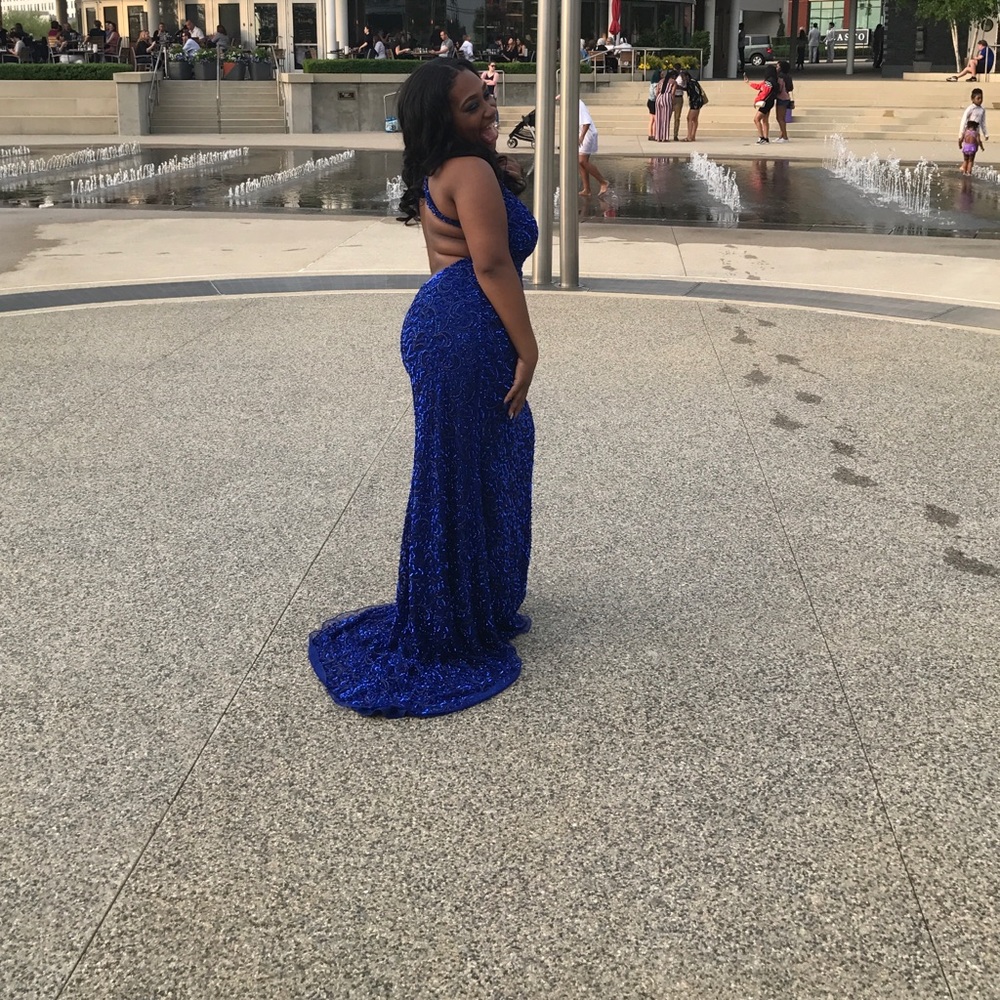 Prom dress - Picture 3 of 3